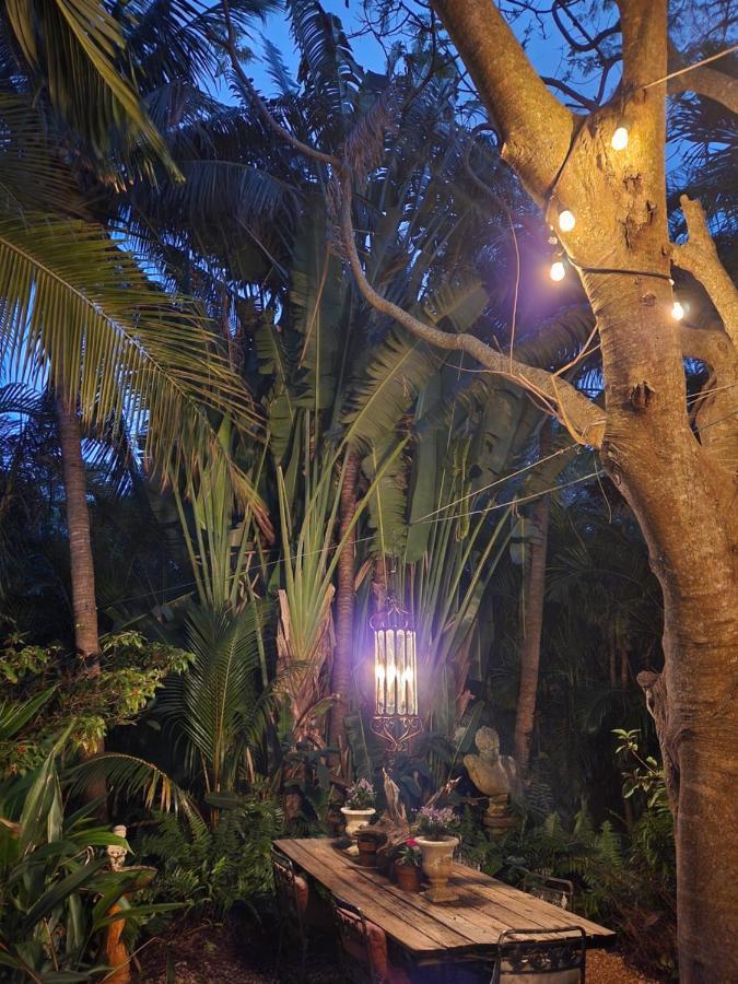 Chateau Gardens Hotel Lake Worth Beach Bagian luar foto